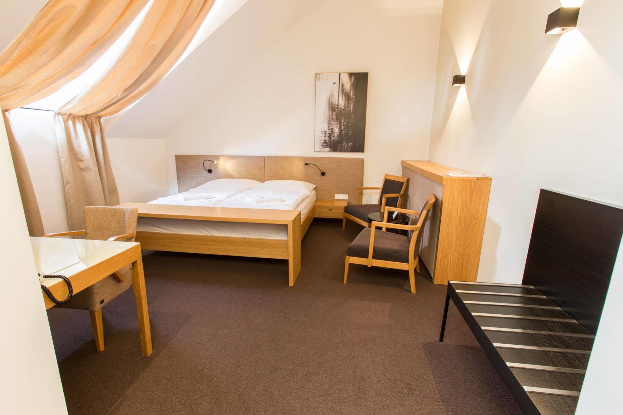 Hotel Purkmistr Kroměříž Buitenkant foto