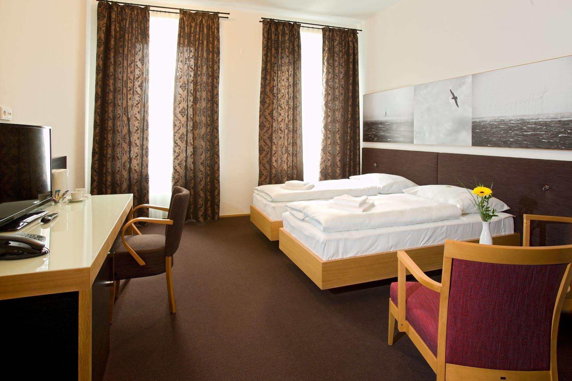 Hotel Purkmistr Kroměříž Buitenkant foto